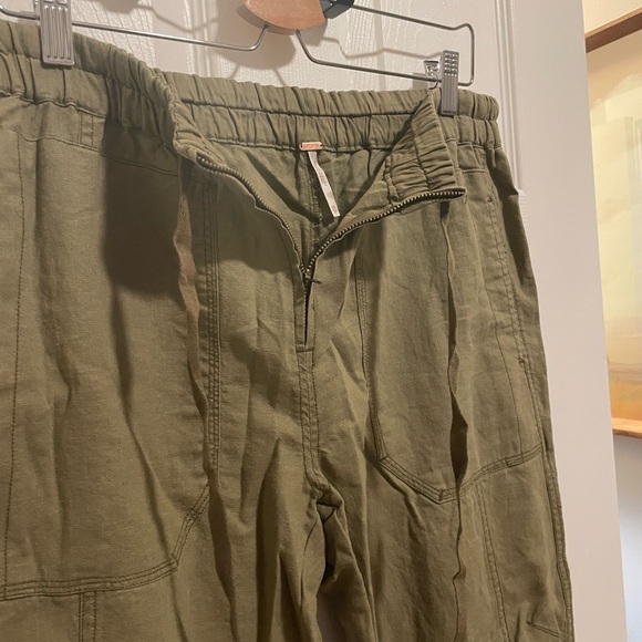 Free People Green Cropped Pants - Picture 3 of 4